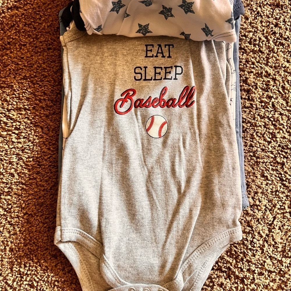 New without tag Hudson Baby Boys 5 sleeveless bodysuits 9-12months - Picture 5 of 5